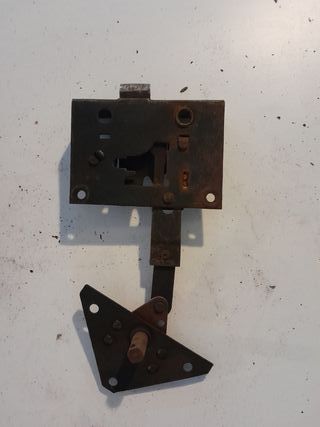 cerradura vehículo antiguo