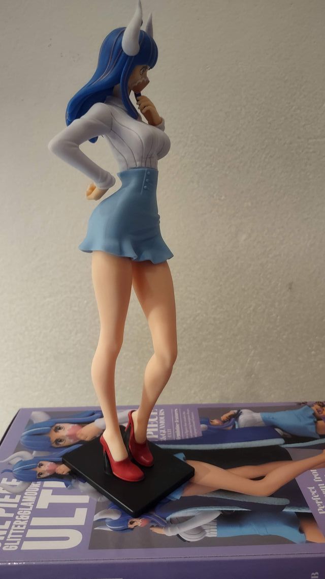 One Piece: Ulti Glitter & Glamours Ver. A Figure
