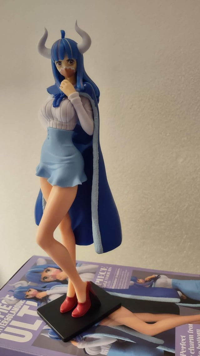 One Piece: Ulti Glitter & Glamours Ver. A Figure