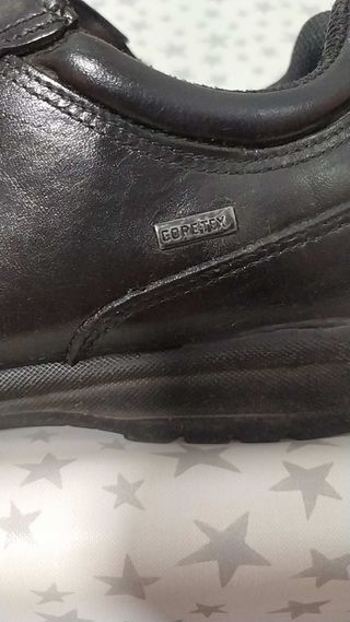 Zapato piel GORETEX..