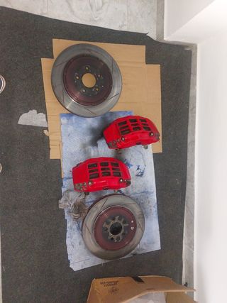 frenos delanteros stoptech 6 pistones evo