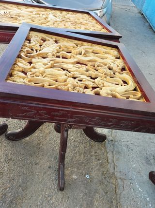 mesa oriental ,madera tallada