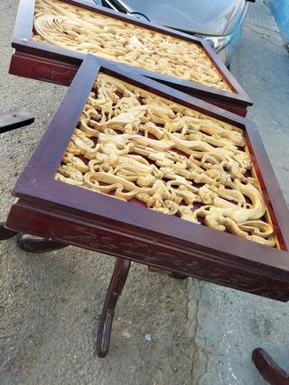 mesa oriental ,madera tallada
