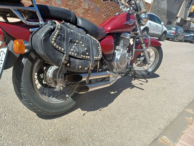 SUZUKI MARAUDER 250