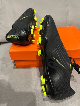 Botas fútbol Nike phantom 38 nuevas