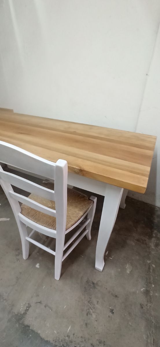 Mesa de madera maciza de roble