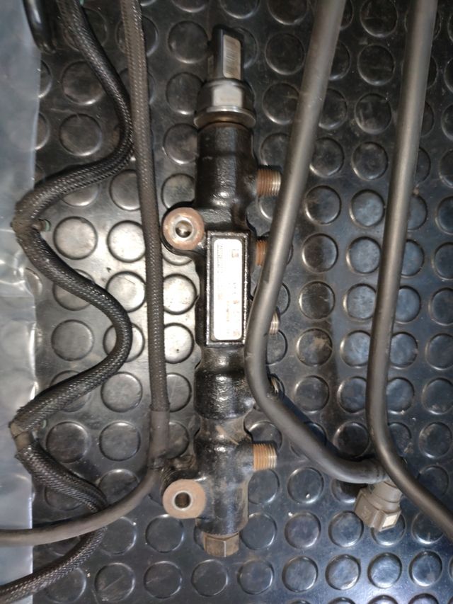 KIT INIETTORI PER MOTORE 1.4 HDI