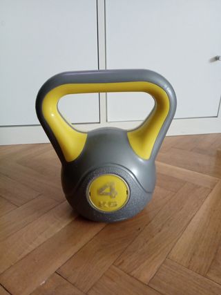 Pesa rusa  Kettlebell 4 kilos. Mango antideslizant