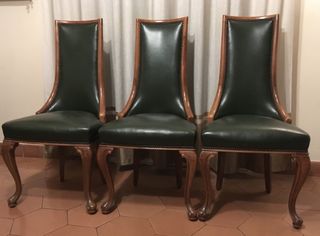 4 sillas comedor roble macizo con patas torneadas.