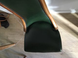 4 sillas comedor roble macizo con patas torneadas.
