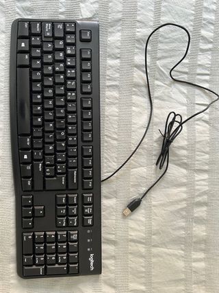 Trust Webcam + ratón HP + teclado Logitech