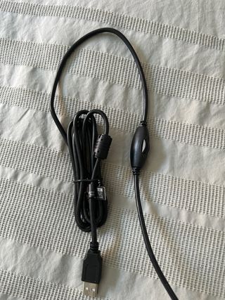 Trust Webcam + ratón HP + teclado Logitech