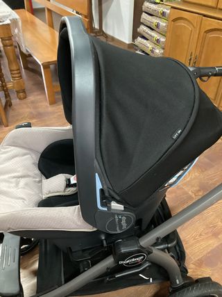 Set de silla, capazo y huevito Peg Perego