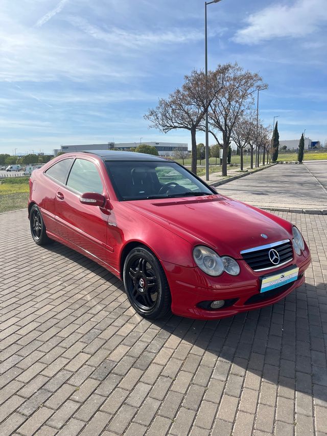 MercedesBenz Clase C30 AMG CDI NACIONAL de segunda mano por 5.990 EUR en Valdefuentes en WALLAPOP