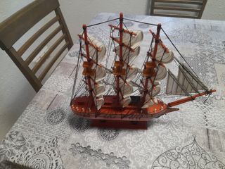 5 MAQUETAS MADERA BARCOS