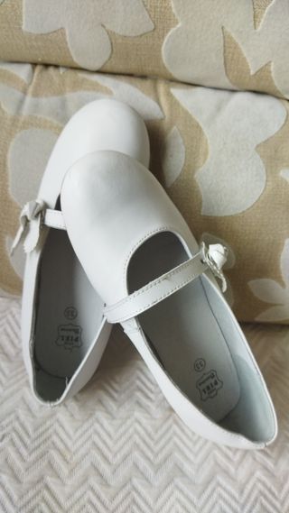 Vestido y zapatos Comunión