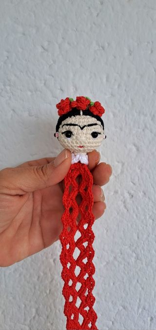 Frida Kahlo, punto de libro.