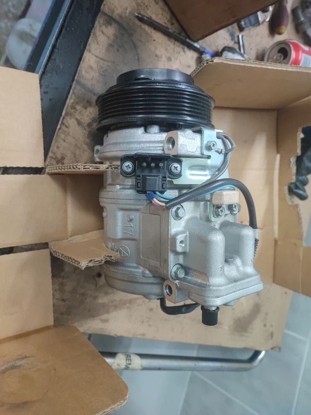 Compresor original de Mercedes a000230061180
