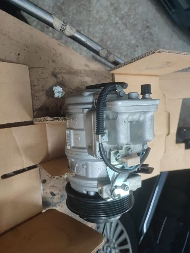 Compresor original de Mercedes a000230061180