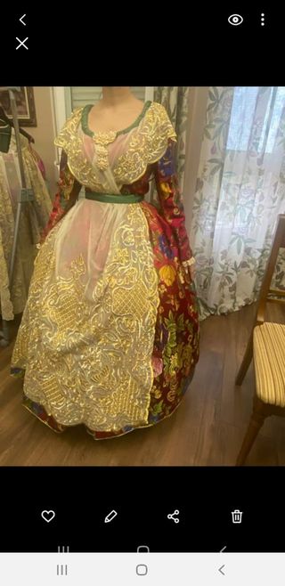 Traje de fallera 