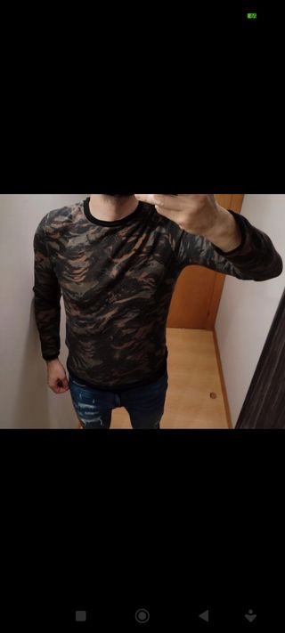 Zara sudadera camuflaje talla M