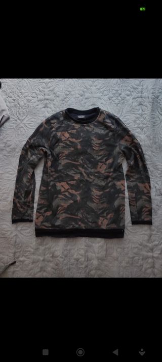 Zara sudadera camuflaje talla M