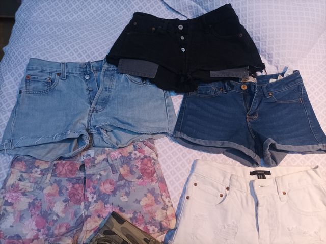 oferta 9 piezas de ropa  por 20 €