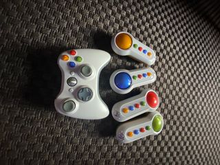 X-Box 360 +Kinect +4 mandos +4 micros+8 juegos