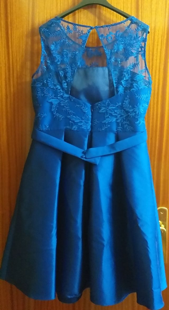 Vestido sin mangas celebración