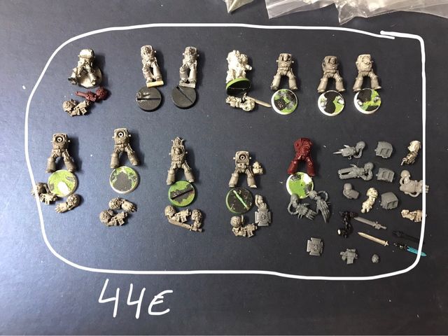 Warhammer bits Minis marines espaciales