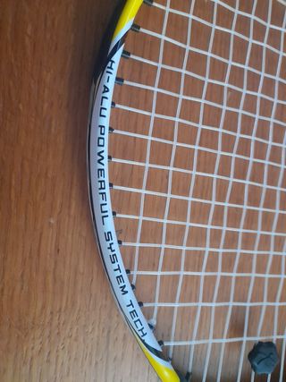 Vendo raqueta de tenis cadete 