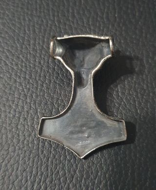 Colgante lobo martillo Thor