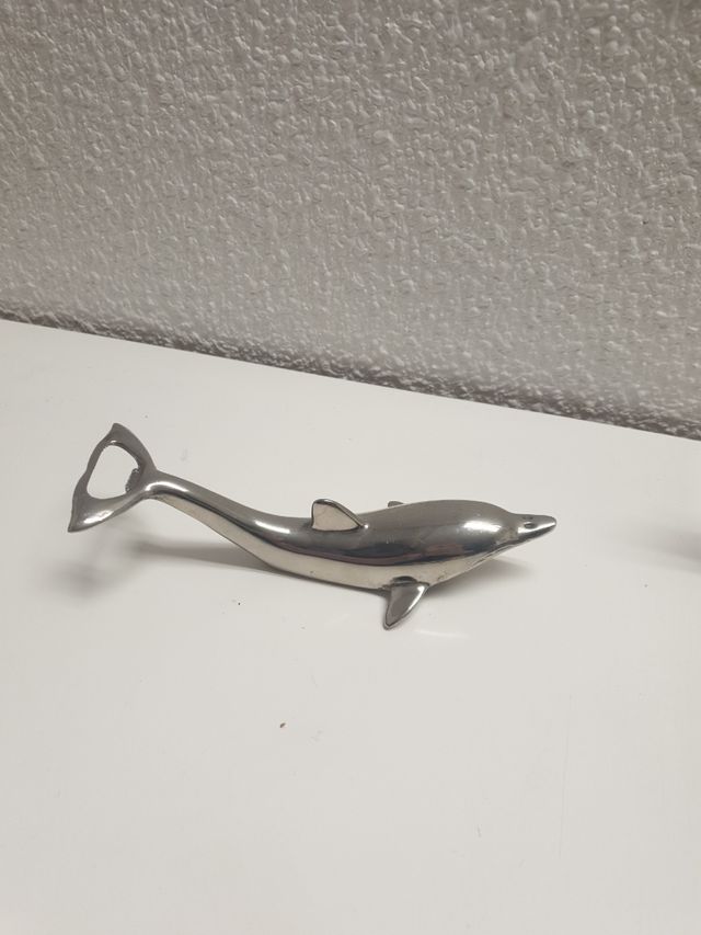 Abridor de botellas delfín