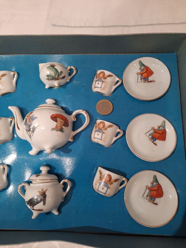 JUGUETE DE JUEGO DE CAFÉ ANTIGUO