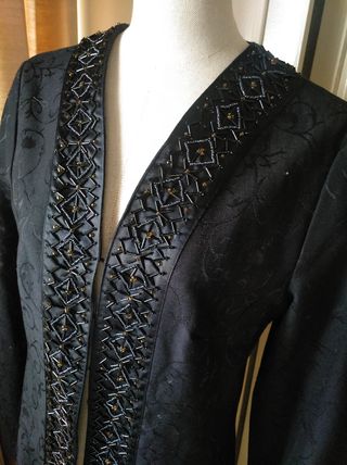 Clothes. Abrigo negro.