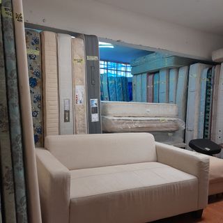 Camas, colchones,  somieres, canapés bases