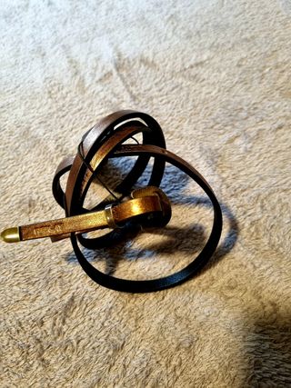 Cintura da donna marca Replay.