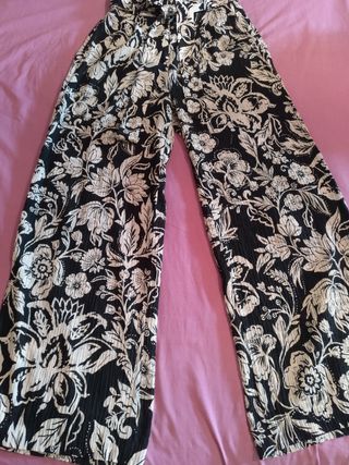 pantalón estampado en negro y blanco