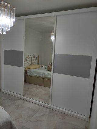 Armario blanco y plata  Anduj