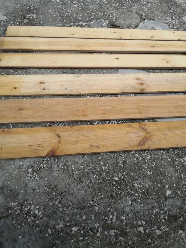 Tablas madera pino 250cm grueso 2cm ancho 24cm de segunda mano por 65