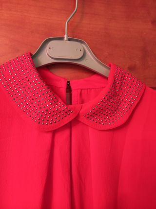 blusa roja manga larga