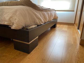 Dormitorio de matrimonio con mesillas incluidas