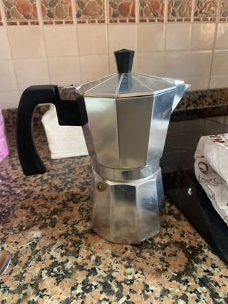 Cafetera nueva o usada solo una vez pide más fotos