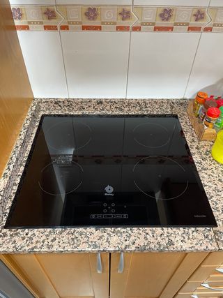 Placa Inducción Balay de 4 secciones 