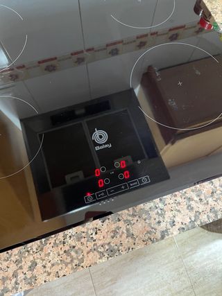 Placa Inducción Balay de 4 secciones 