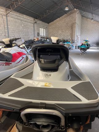 Moto de agua Kawasaki STX160