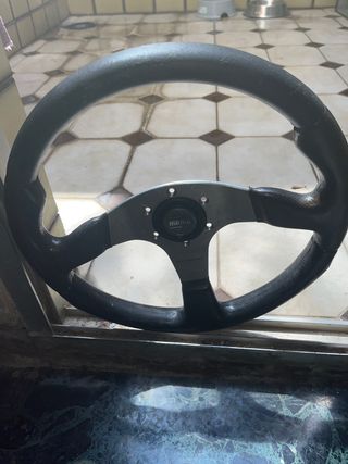 Volante momo nardi