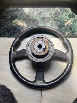 Volante momo nardi