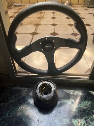 Volante momo nardi