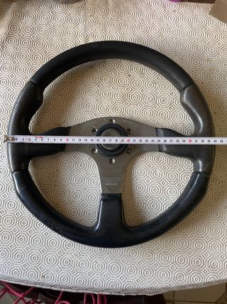 Volante momo nardi